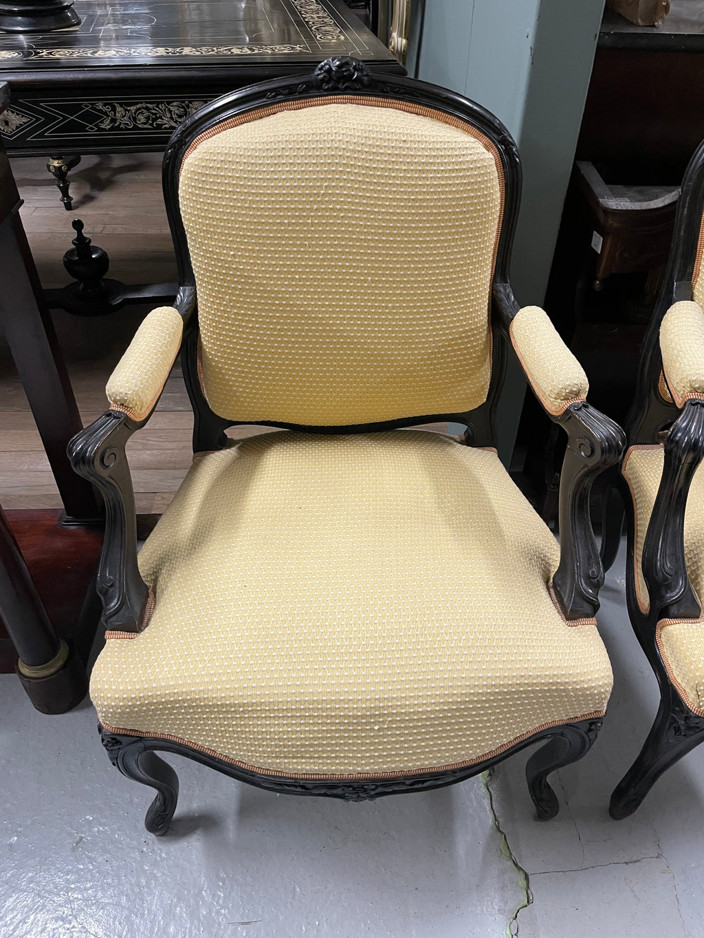 Paire fauteuils Louis XV