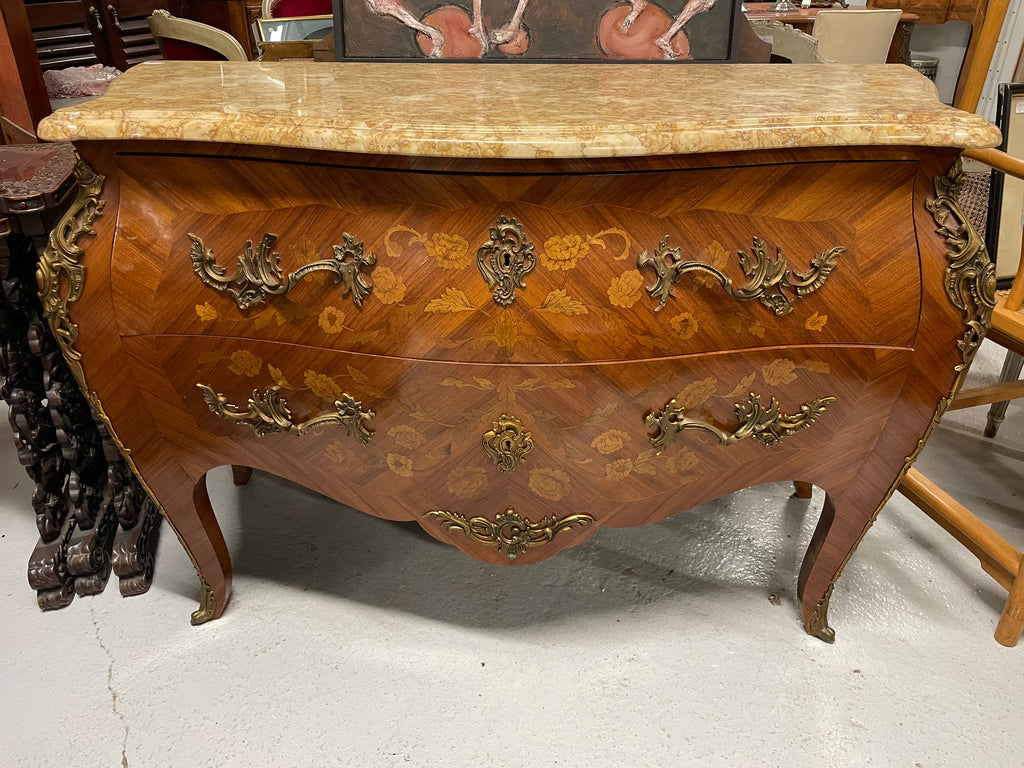 Commode style Louis XV en marqueterie et marbre
