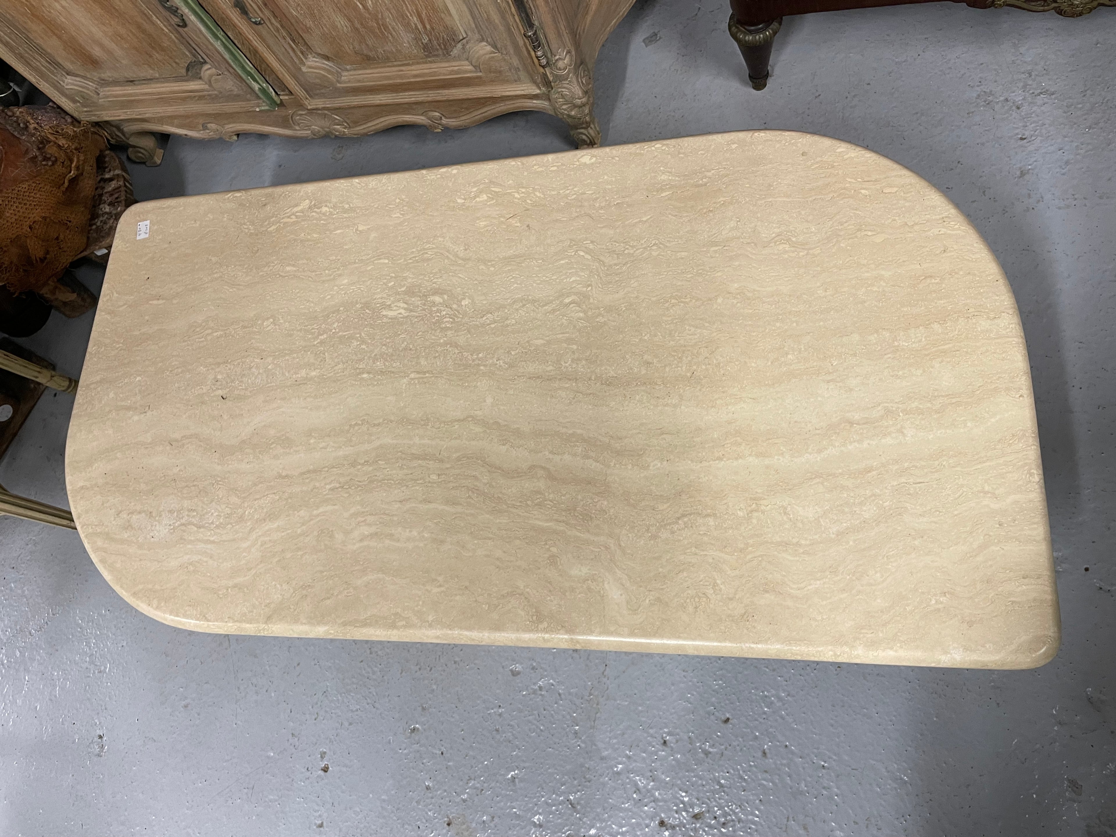 Table basse vintage en travertin