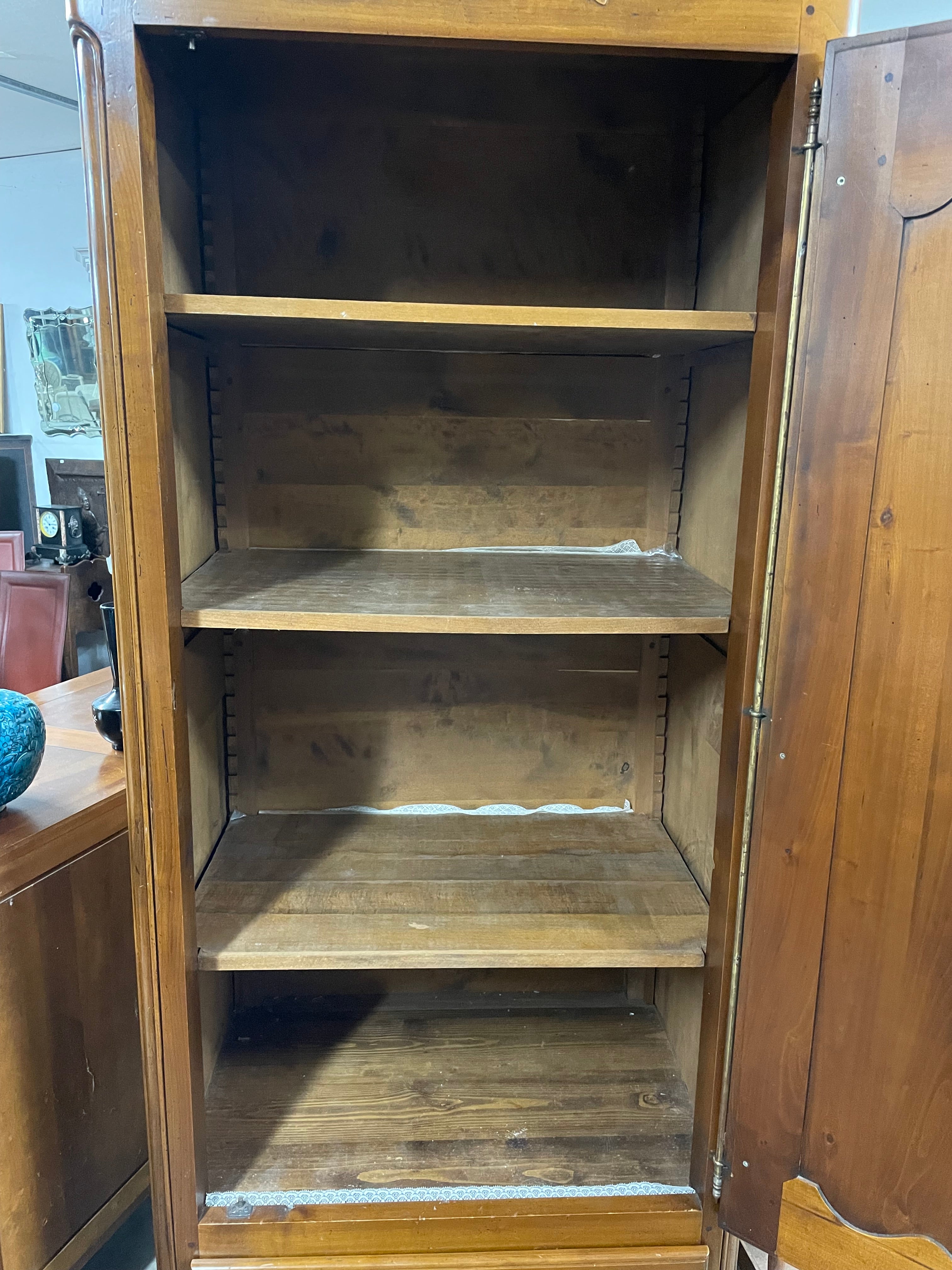 Bonnetière en merisier