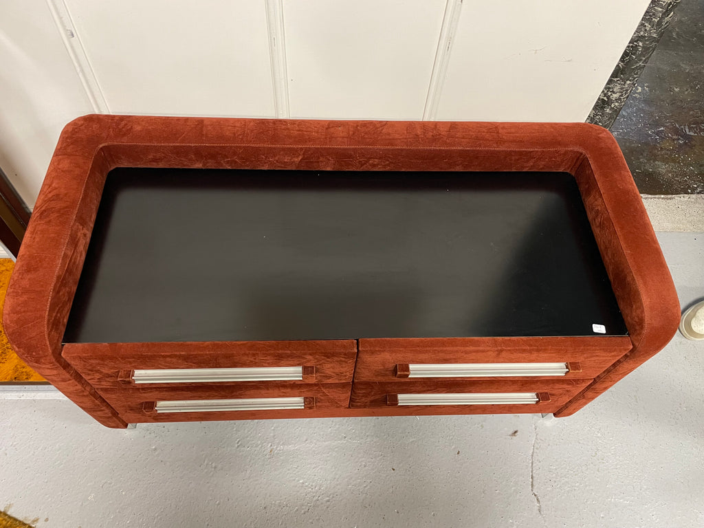 VENDUE - Petite commode vintage gainée de velours Circa 1970