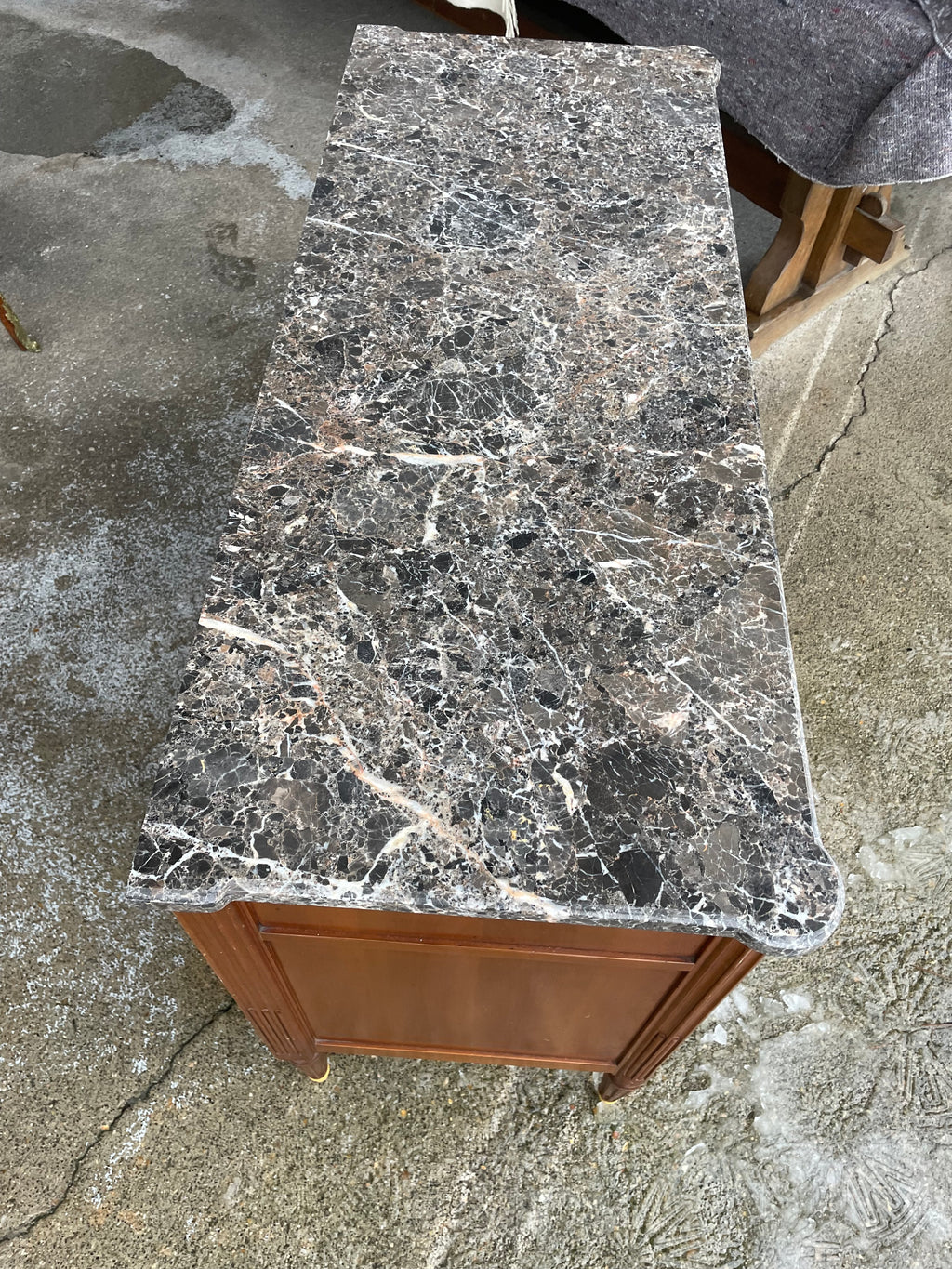 Commode style Louis XVI estampille Hazard