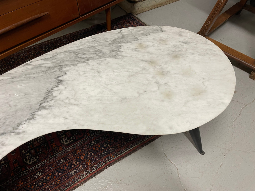 Table basse haricot ou virgule marbre de carrare