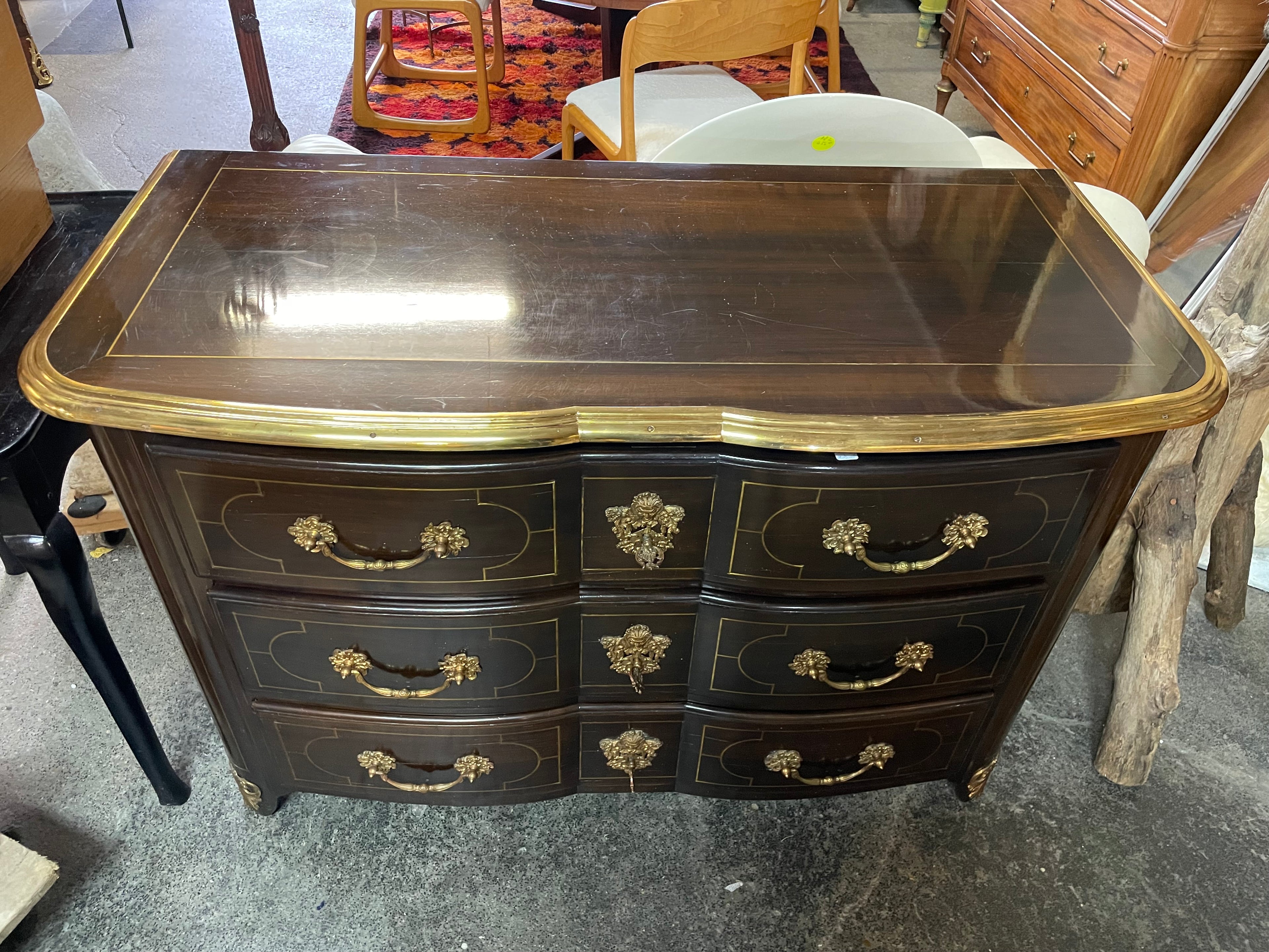 Commode de style Louis XIV - Ateliers Mailfert à Orléans
