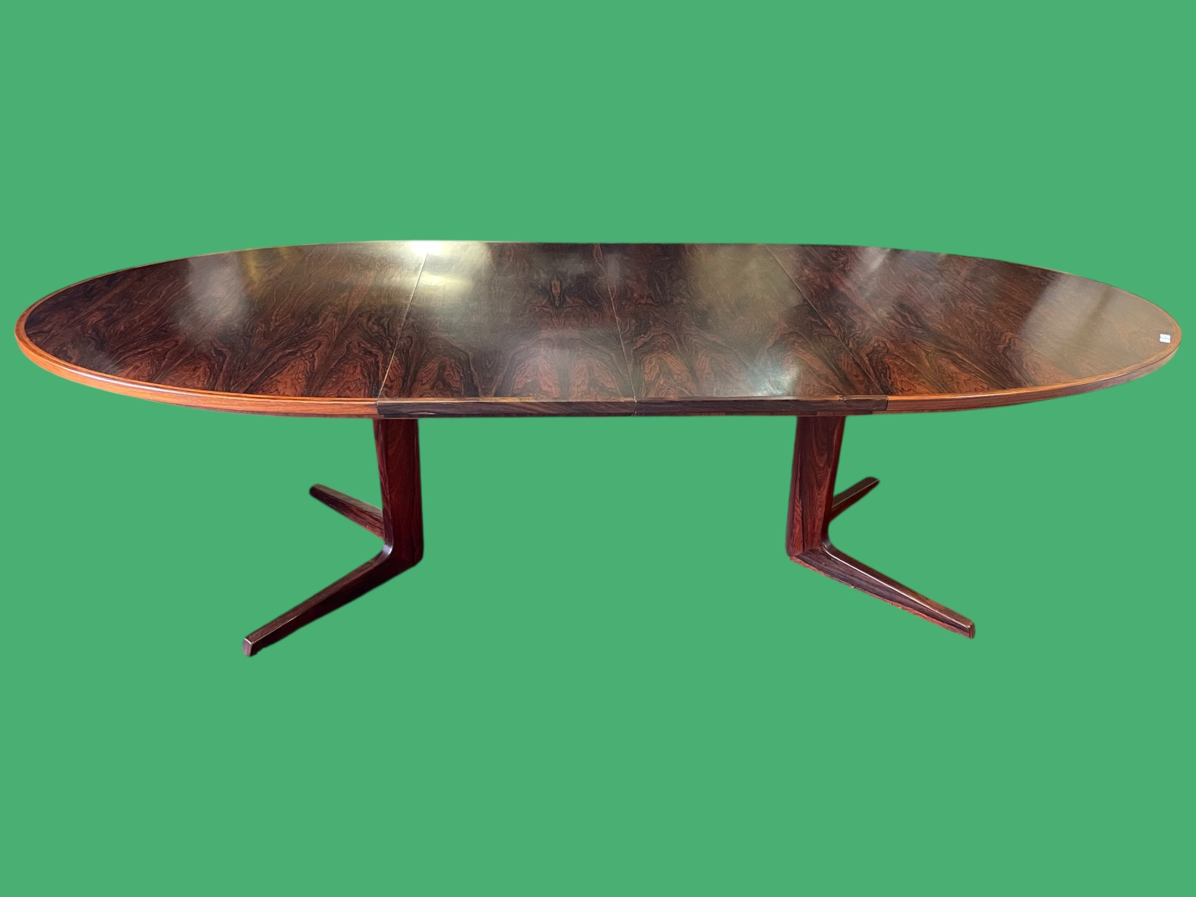 Grande table scandinave en palissandre vers 1960