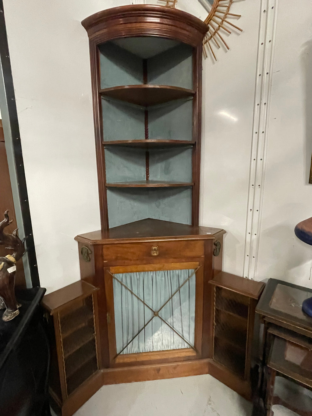 Encoignure style anglais 19ème