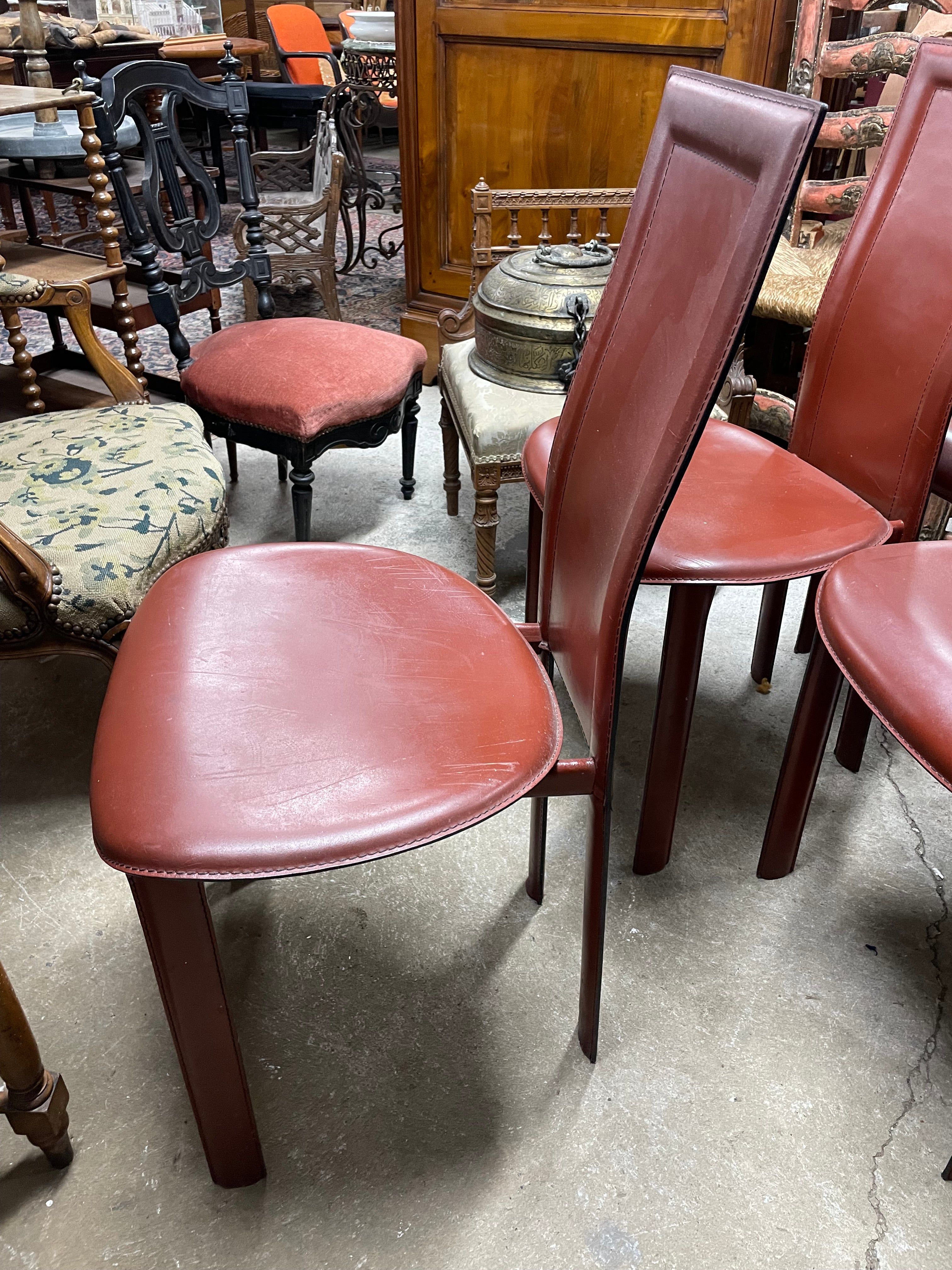 Set 5 chaises cuir rouge Roche et Bobois