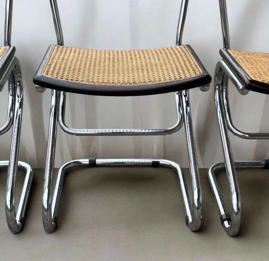 Suite De Quatre Chaises Tubulaires Vintage Italie Style Bauhaus Marcel Breuer Vers 1970
