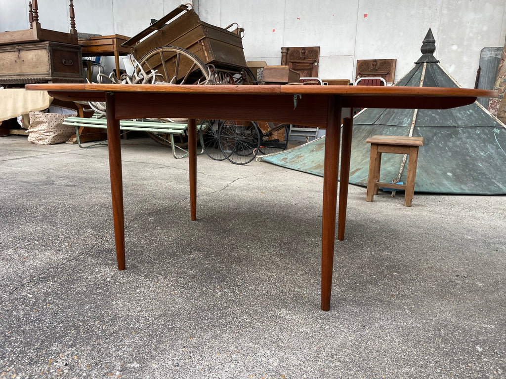 Table ronde extensible en teck danois d’Elsteds Mobelfabrik Agerbaek