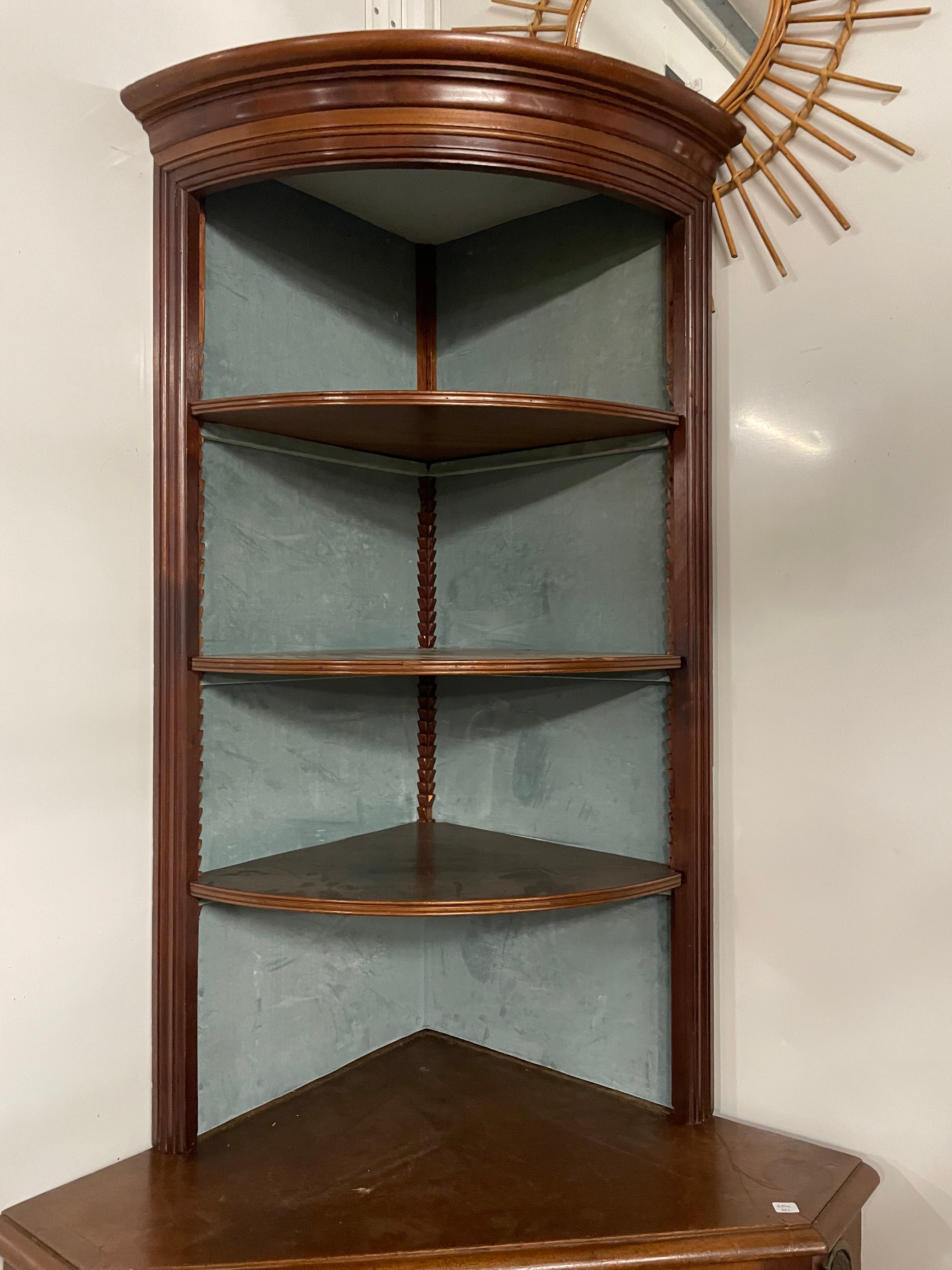 Encoignure style anglais 19ème