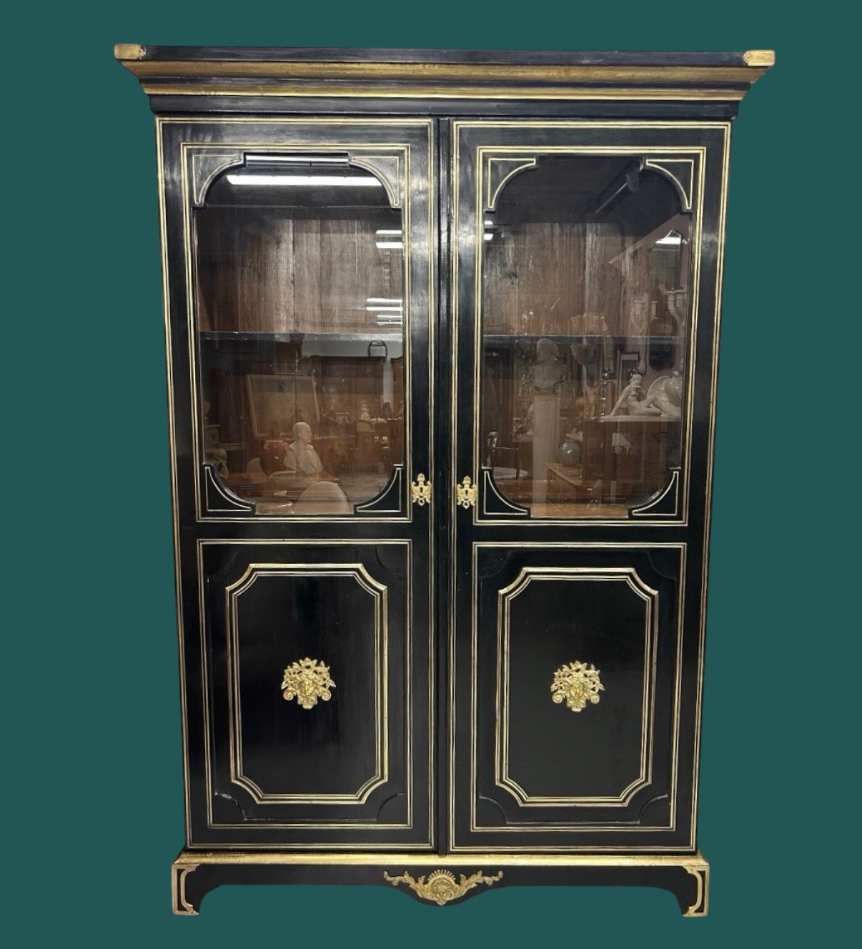 BIBLIOTHÈQUE OU VITRINE EN BOIS LAQUÉ NOIR DE STYLE LOUIS XIV ÉPOQUE NAPOLÉON III