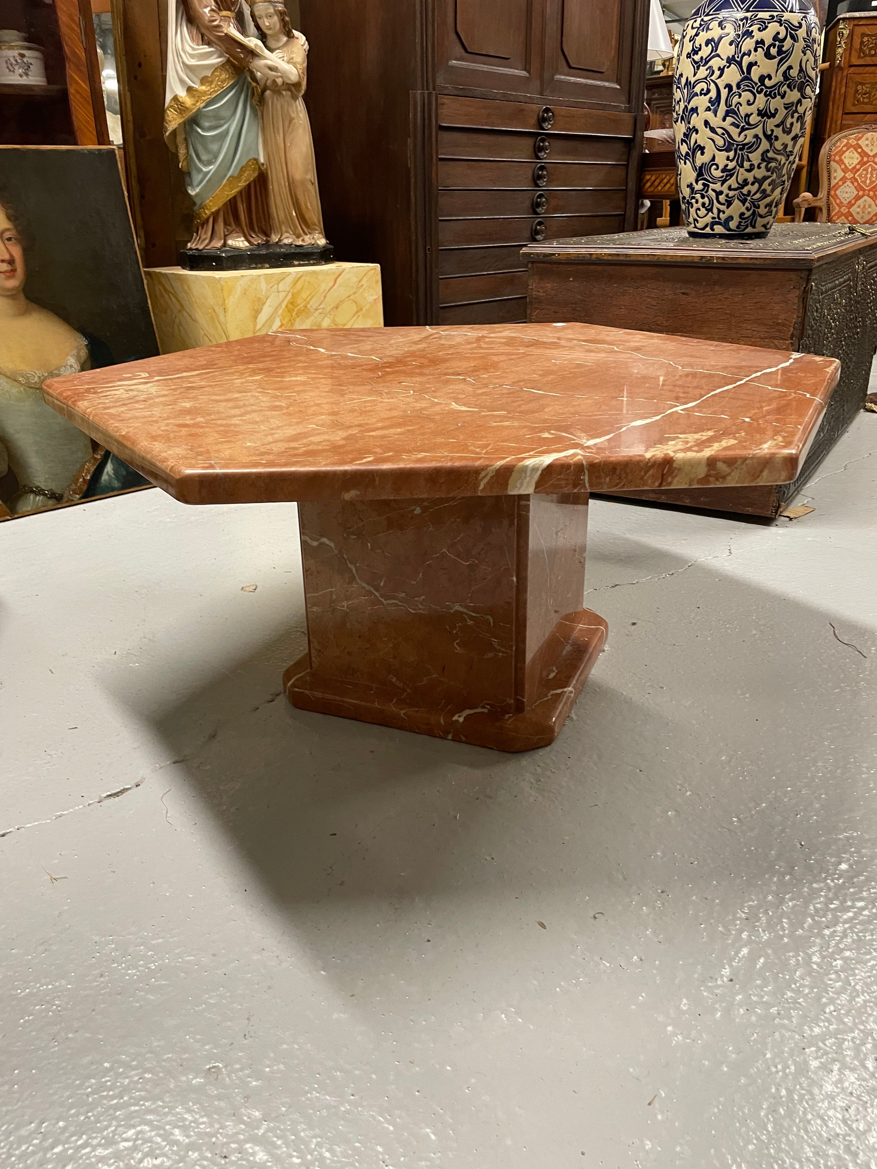 Table basse vintage en marbre