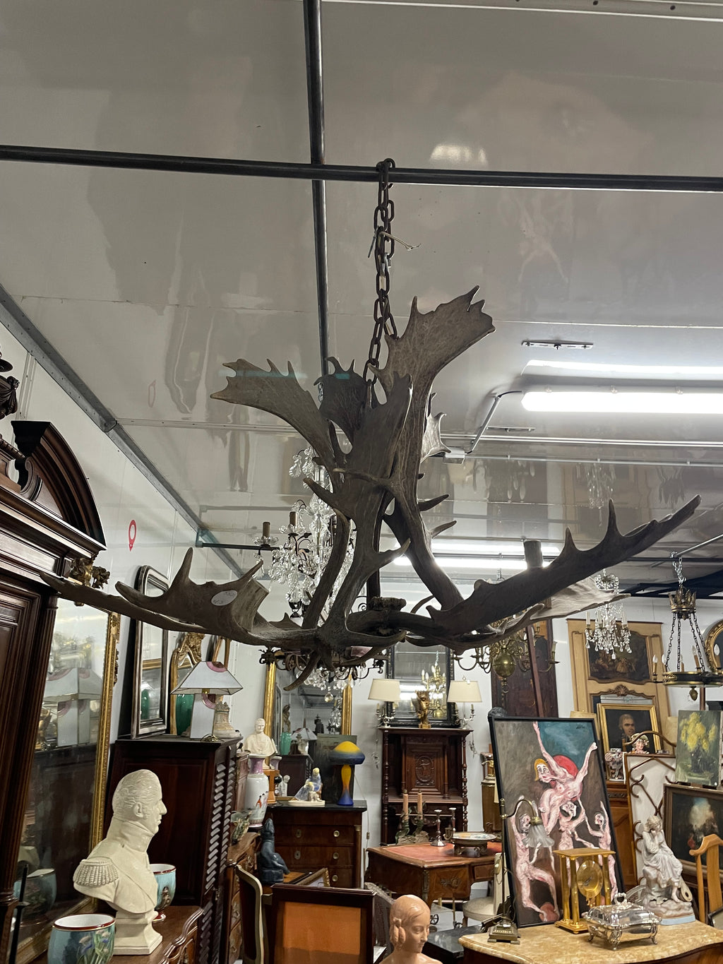 Lustre en bois d’élan