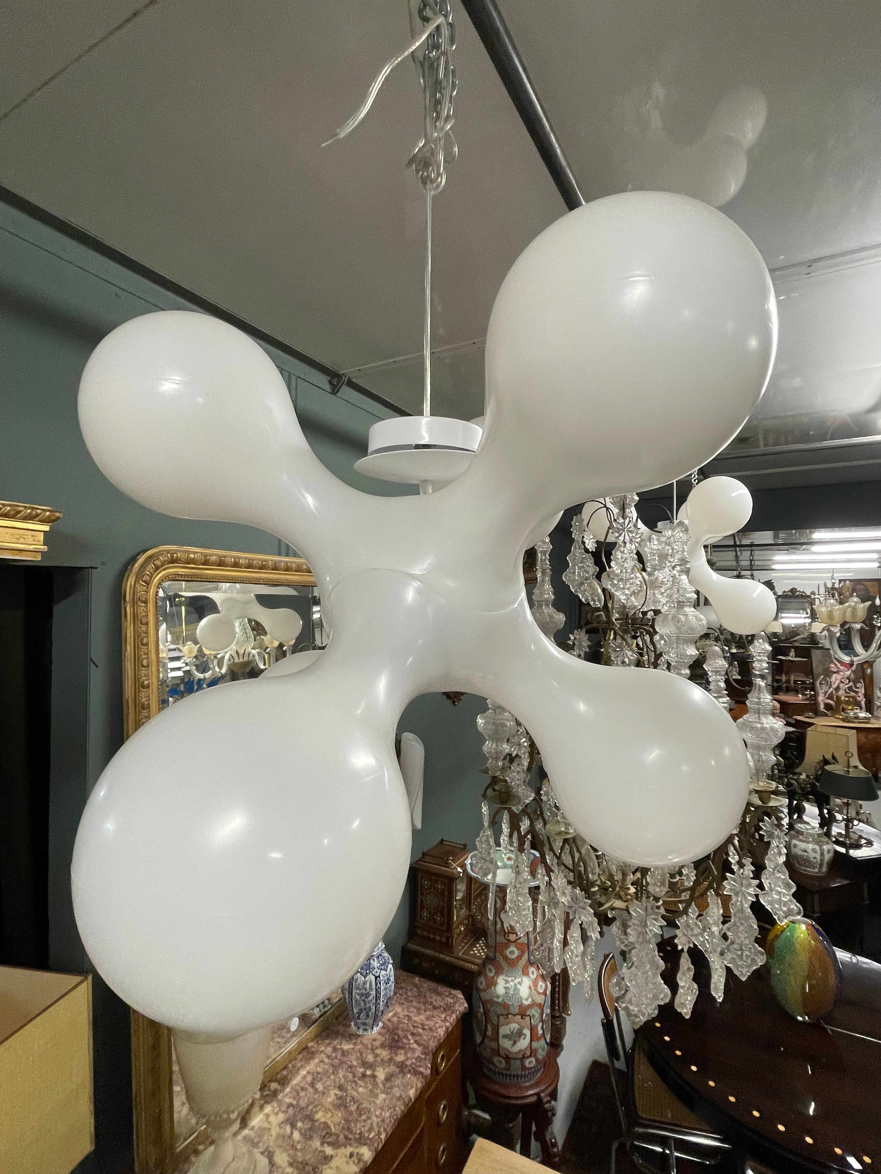 Suspension par Hope & Wortmann pour Kundalini.