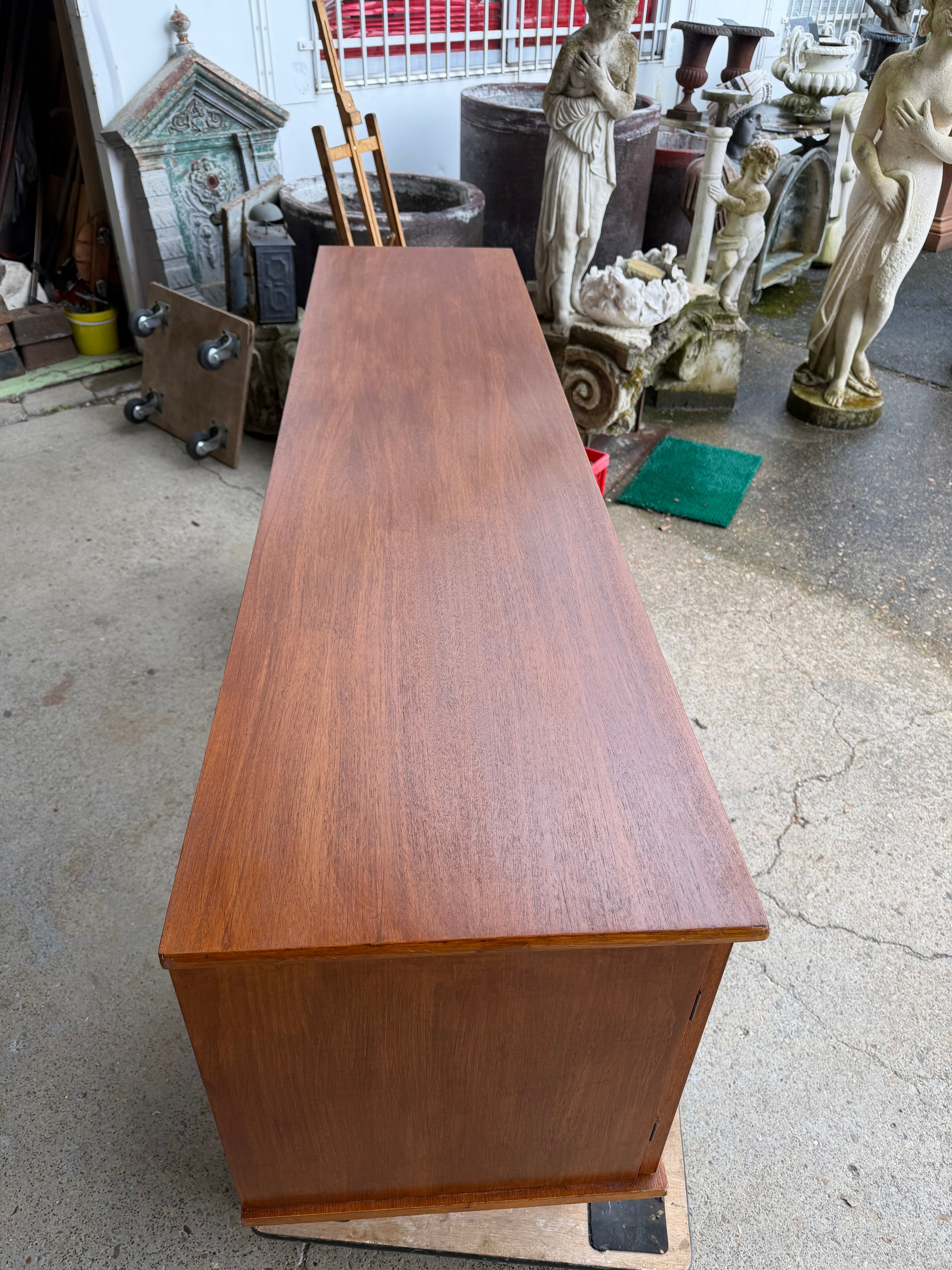 Enfilade en teck scandinave vers 1960