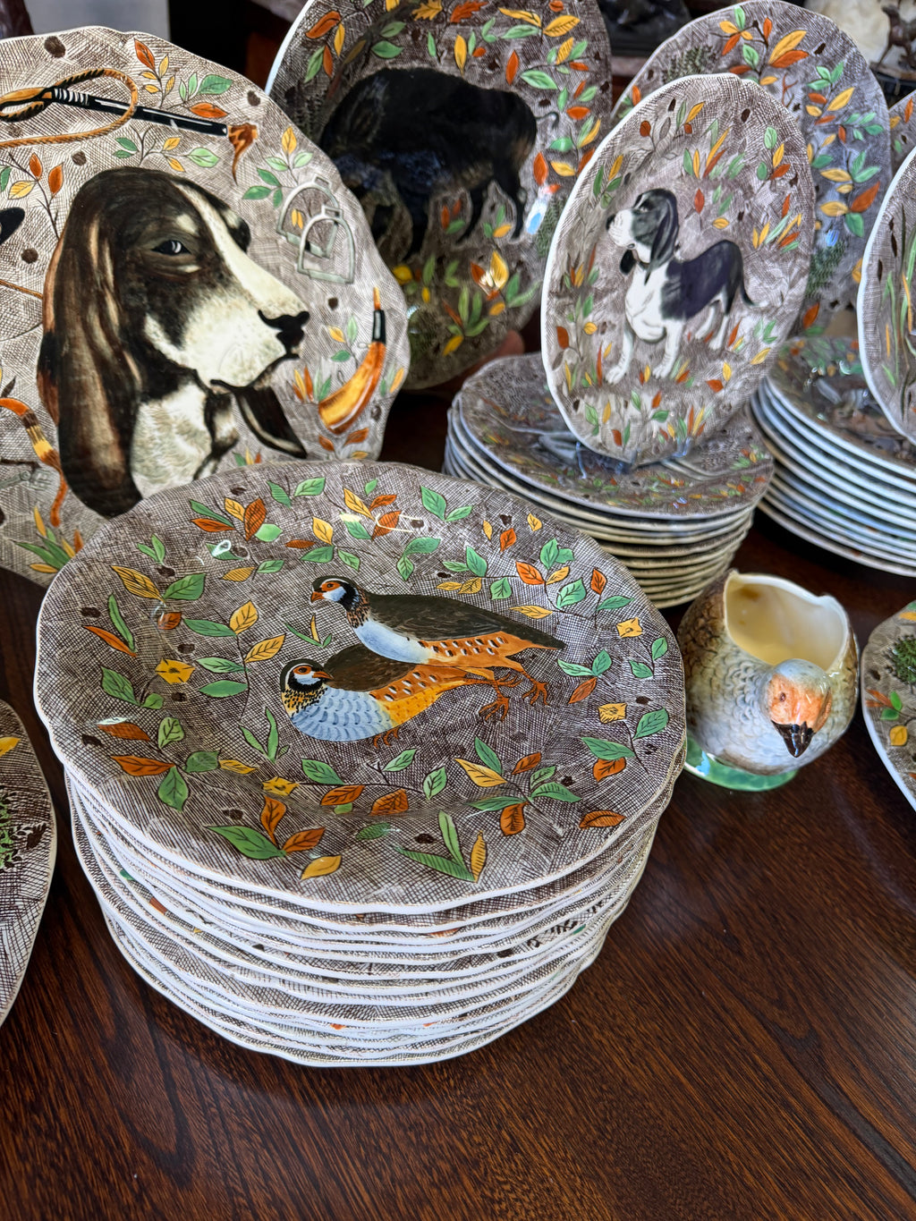GIEN - MODÈLE RAMBOUILLET - SERVICE DE TABLE EN FAÏENCE DE GIEN DÉCOR DE CHASSE 53 PIÈCES