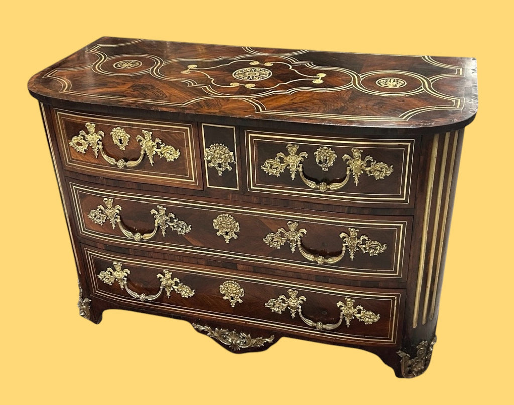 COMMODE EN PLACAGE DE PALISSANDRE D’ÉPOQUE LOUIS XIV PLATEAU BOIS - RÉGENCE DÉBUT XVIIIÈME