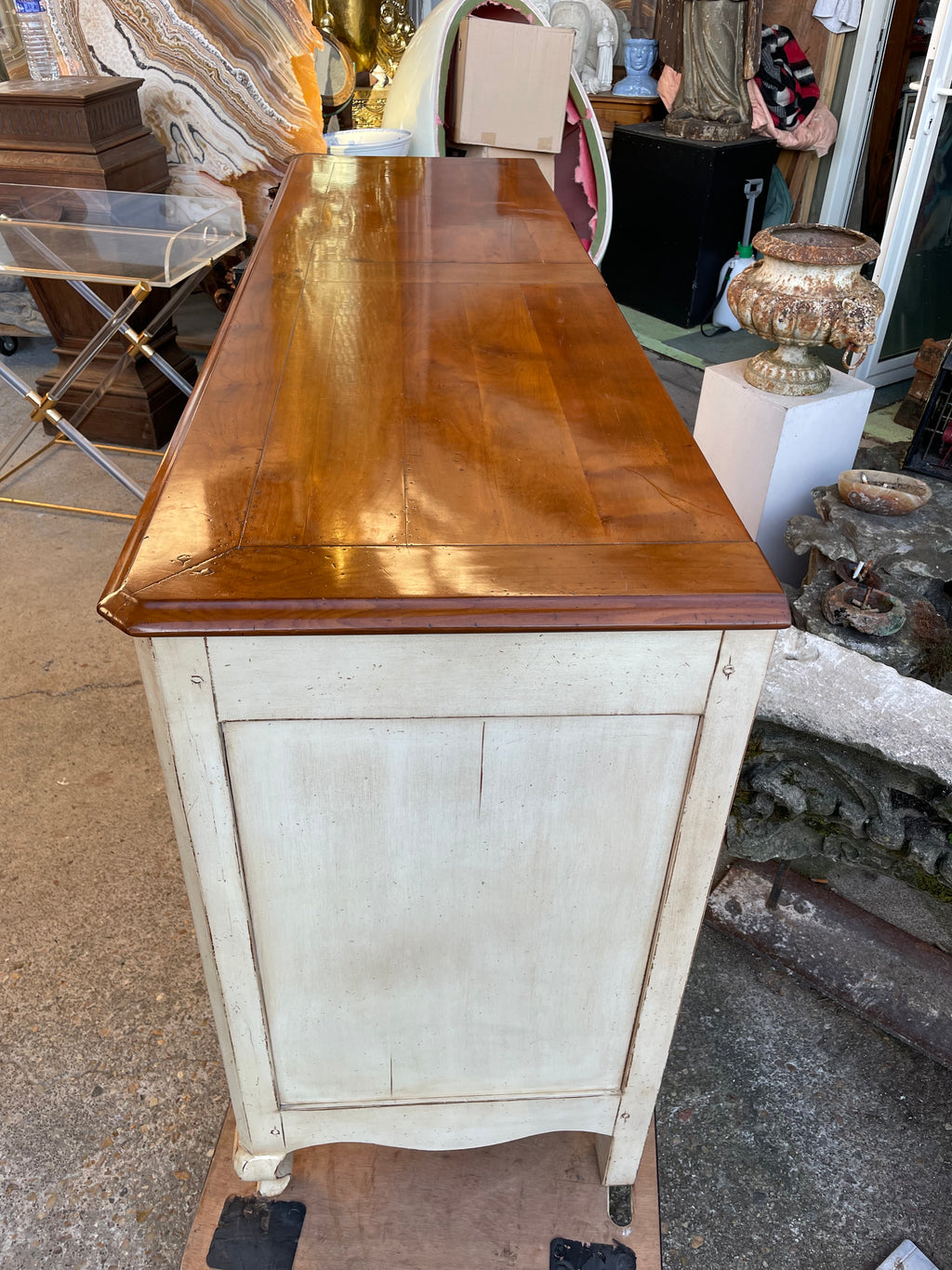 Buffet Tiffany en merisier style louis xv louis xvi bois patiné