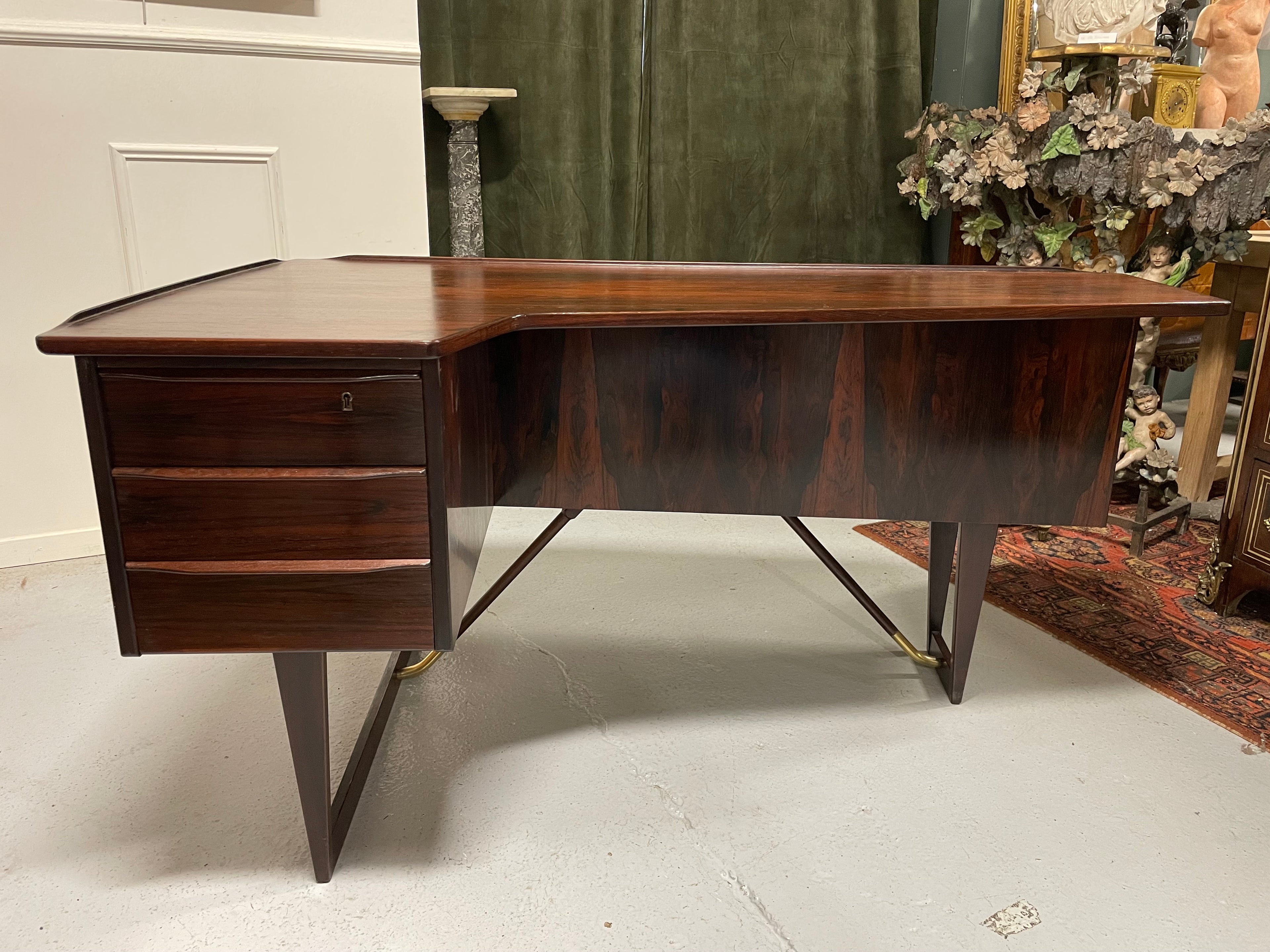 Bureau Boomerang par Peter Lovig Nielsen en Palissandre Danemark circa 1971